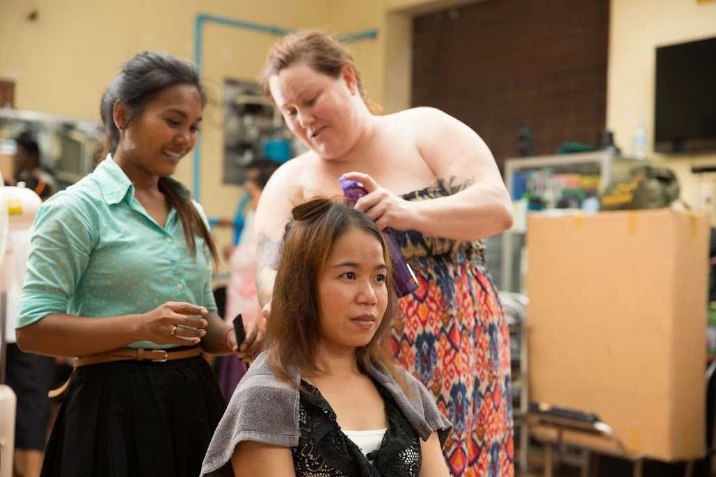 Sarah is providing Beauty+ training for students